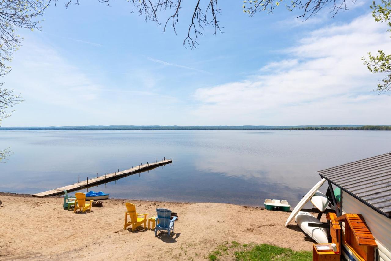 Greystone On Golden Lake Deacon Bagian luar foto