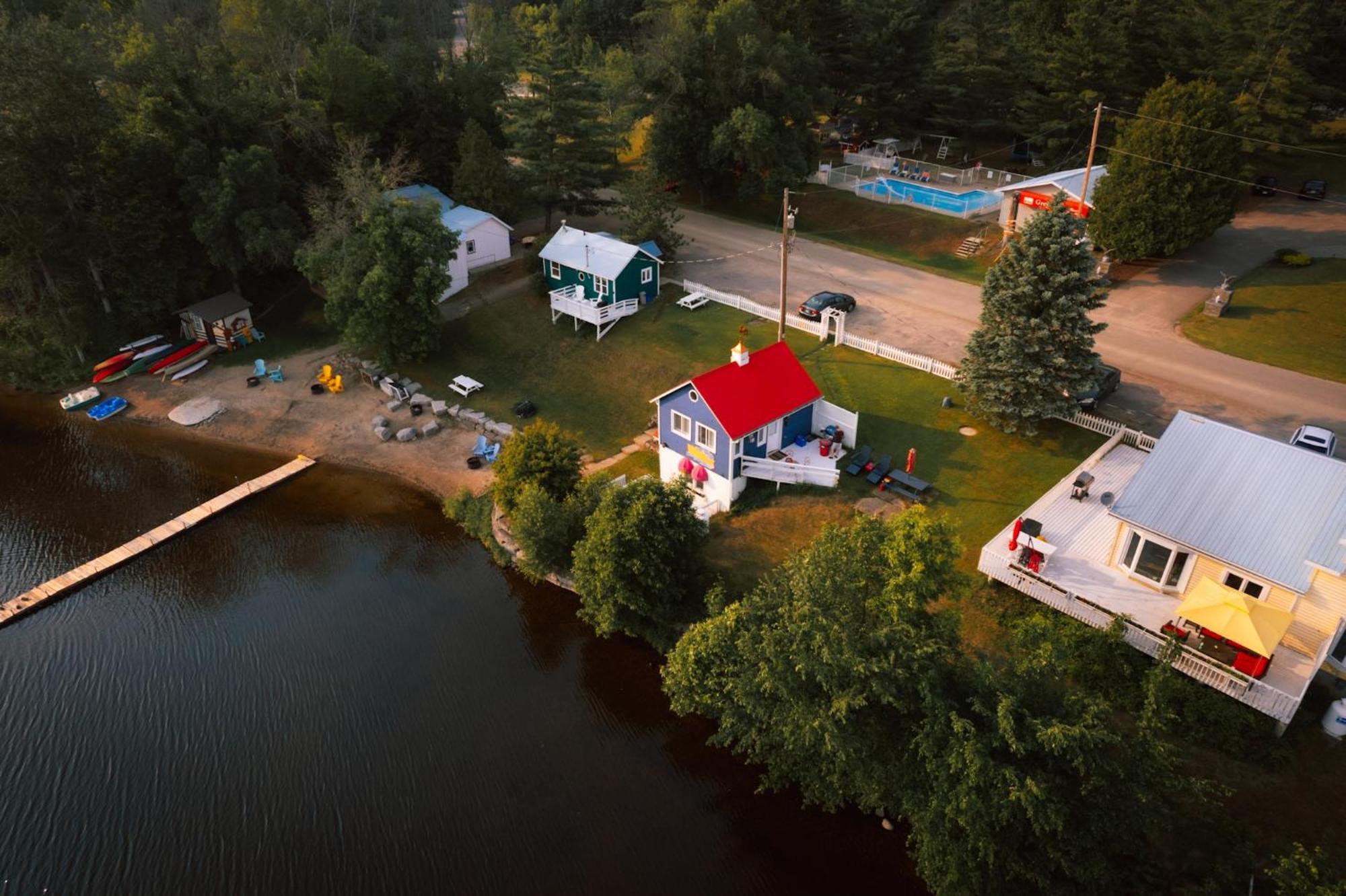 Greystone On Golden Lake Deacon Bagian luar foto