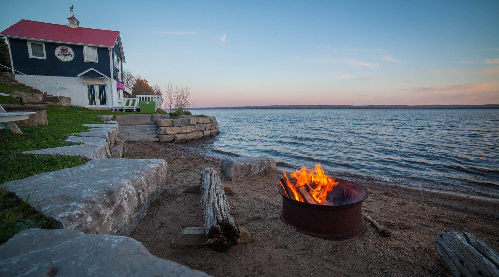 Greystone On Golden Lake Deacon Bagian luar foto
